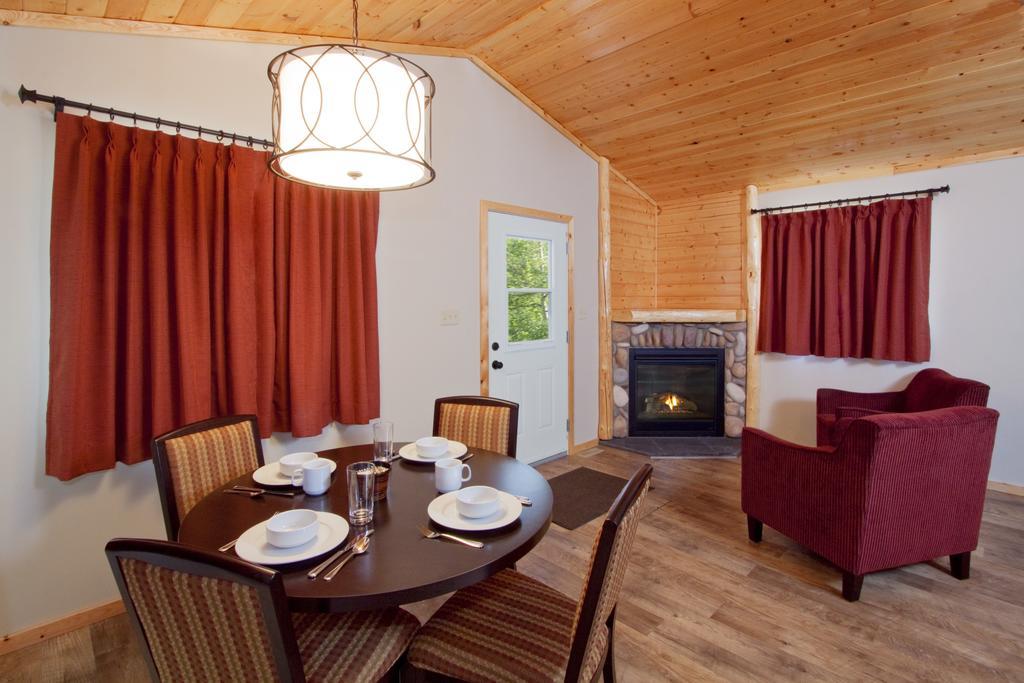 Jasper East Cabins Pokoj fotografie